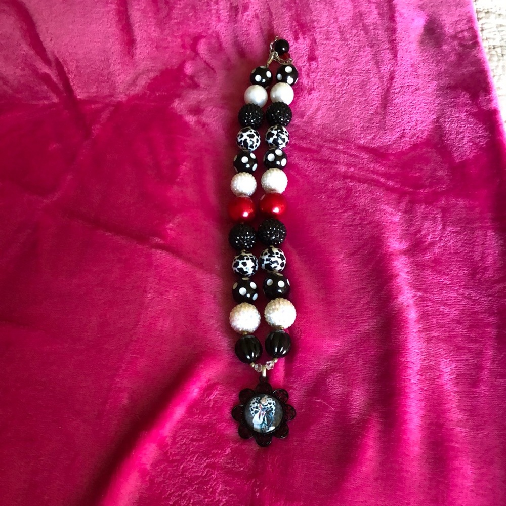 Cruella Chunky Beaded Necklace 12”